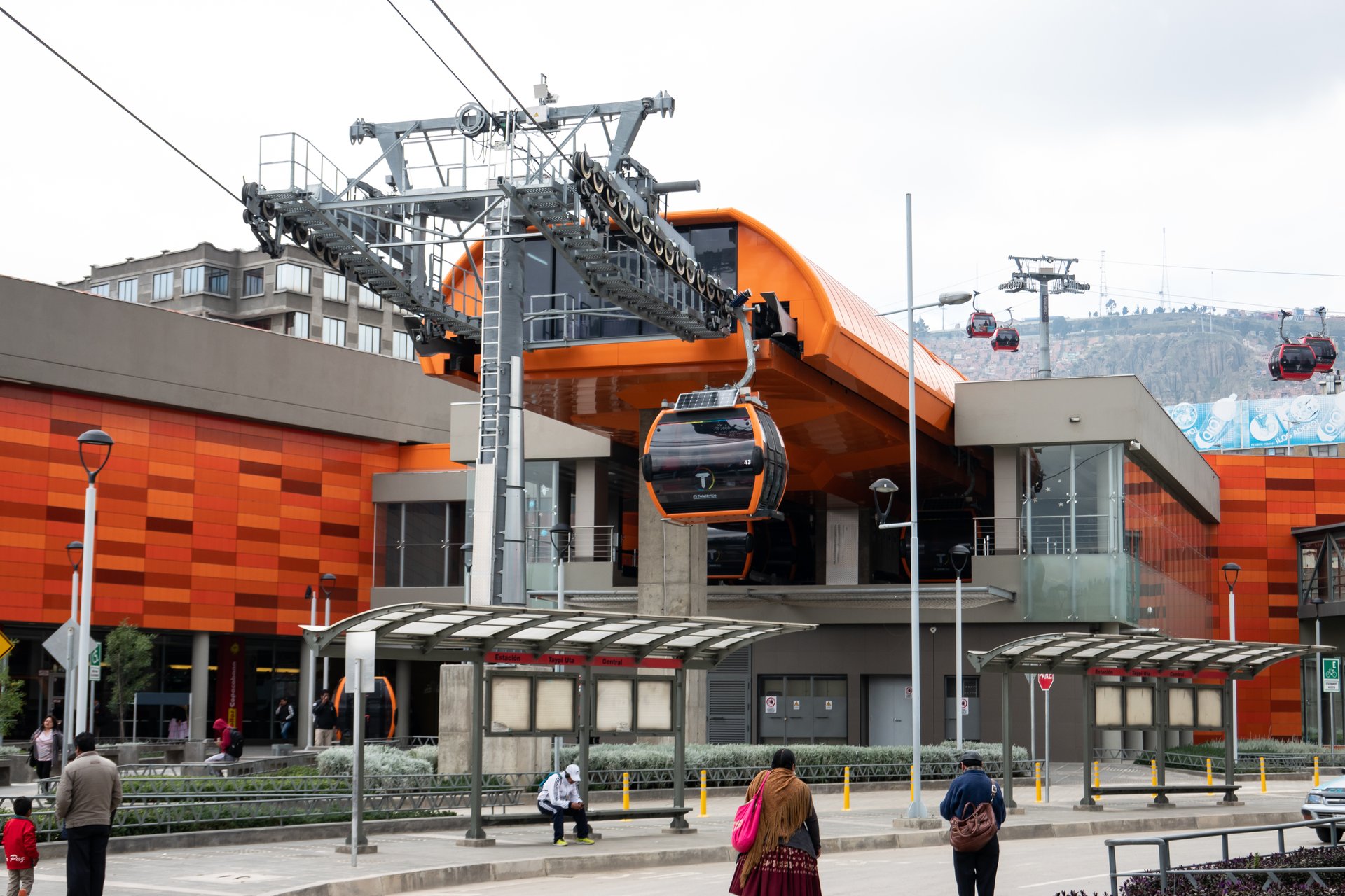 Orange Line of Mi Teleférico — Central ↔ Plaza Villarroel
